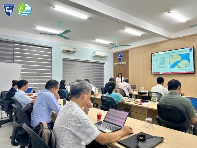 Khoa Môi trường tổ chức đánh giá bài luận tổng quan và chuyên đề tiến sĩ